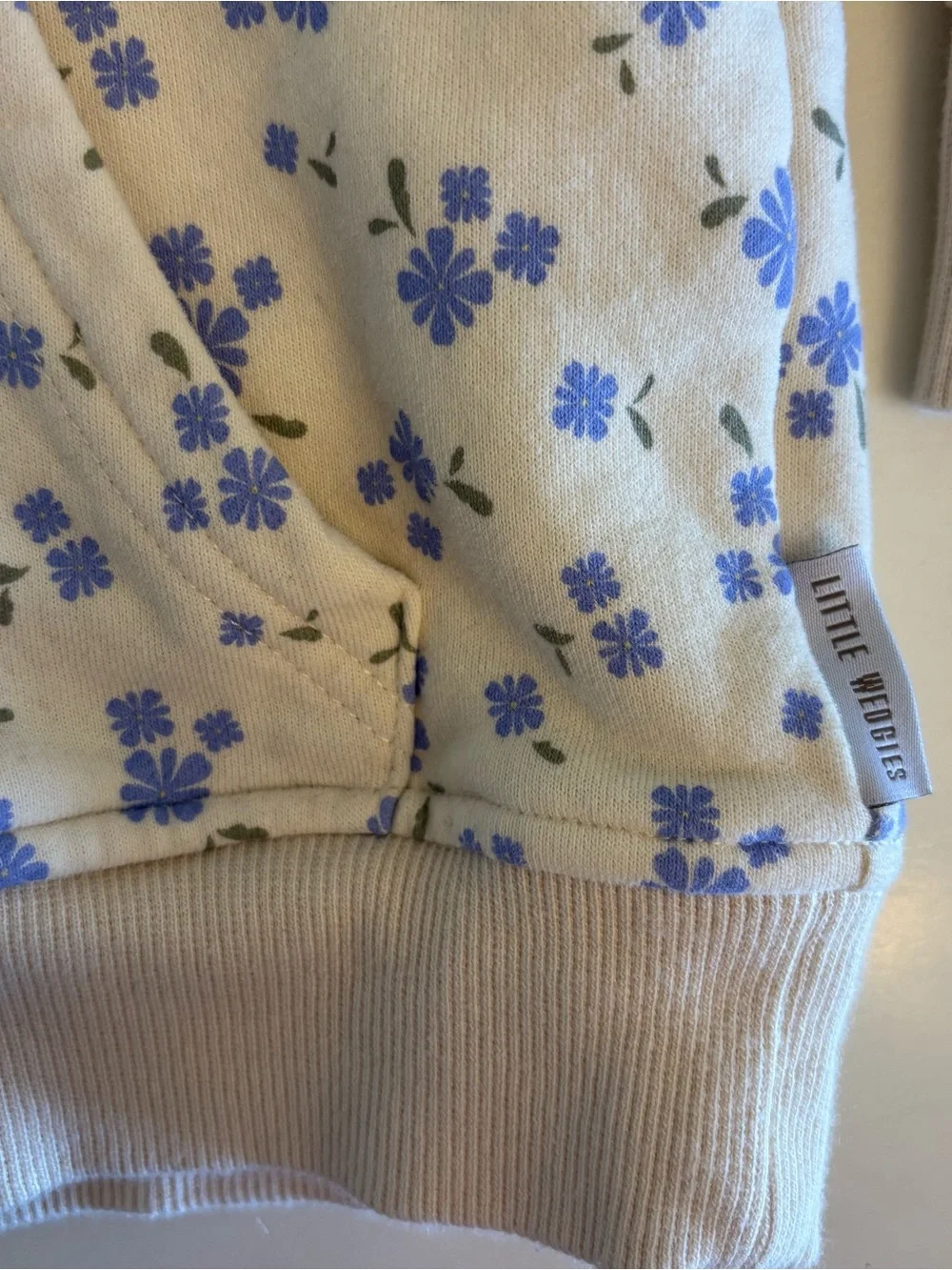 Little Wedgies vintage joggers - blue floral size 3